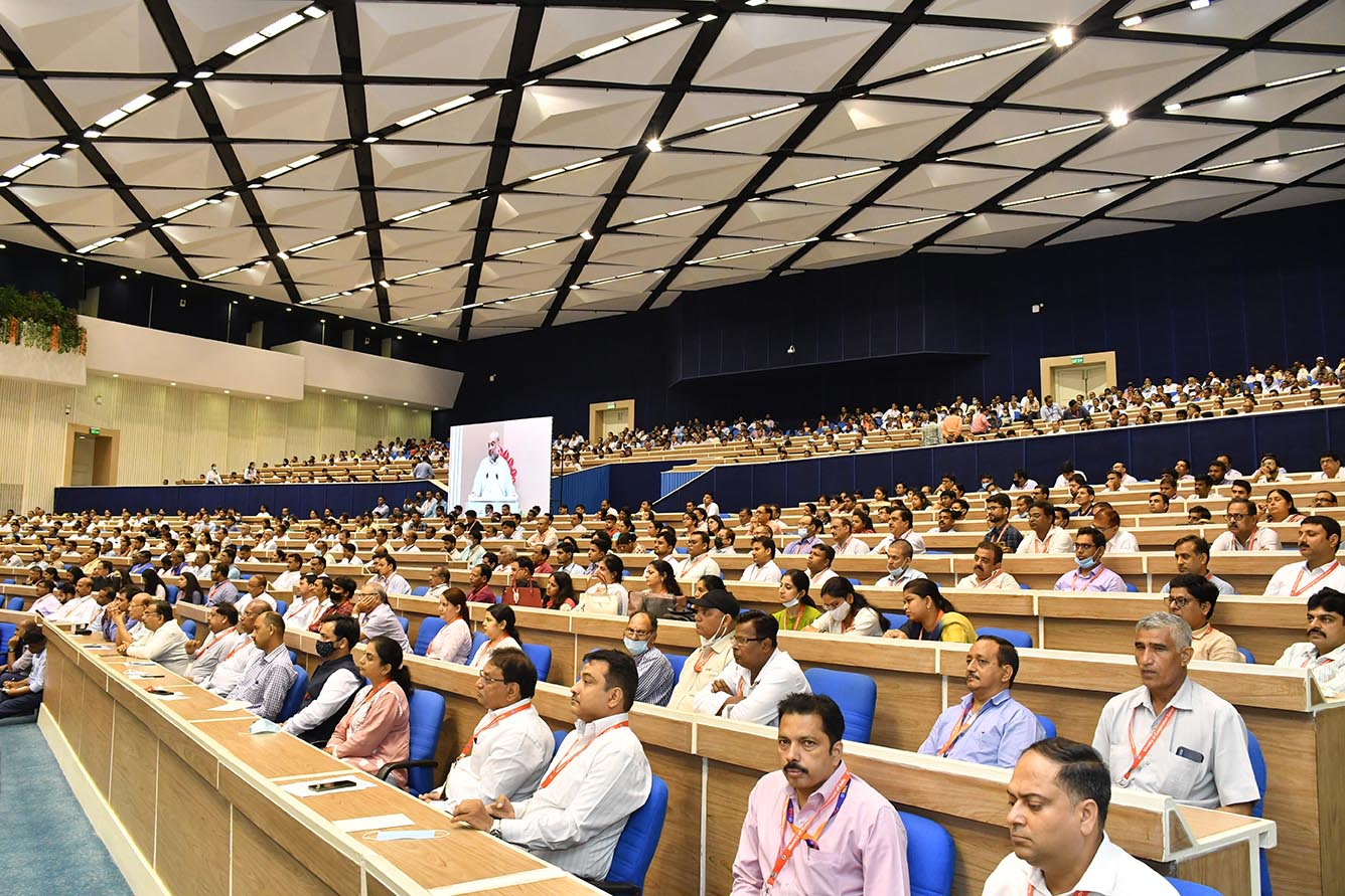 A packed Vigyan Bhawan attending the celebration for 100th International Day of Cooperatives